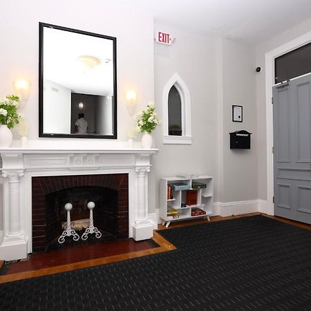 Furnished Newbury Street Studio, #6 Boston Bagian luar foto
