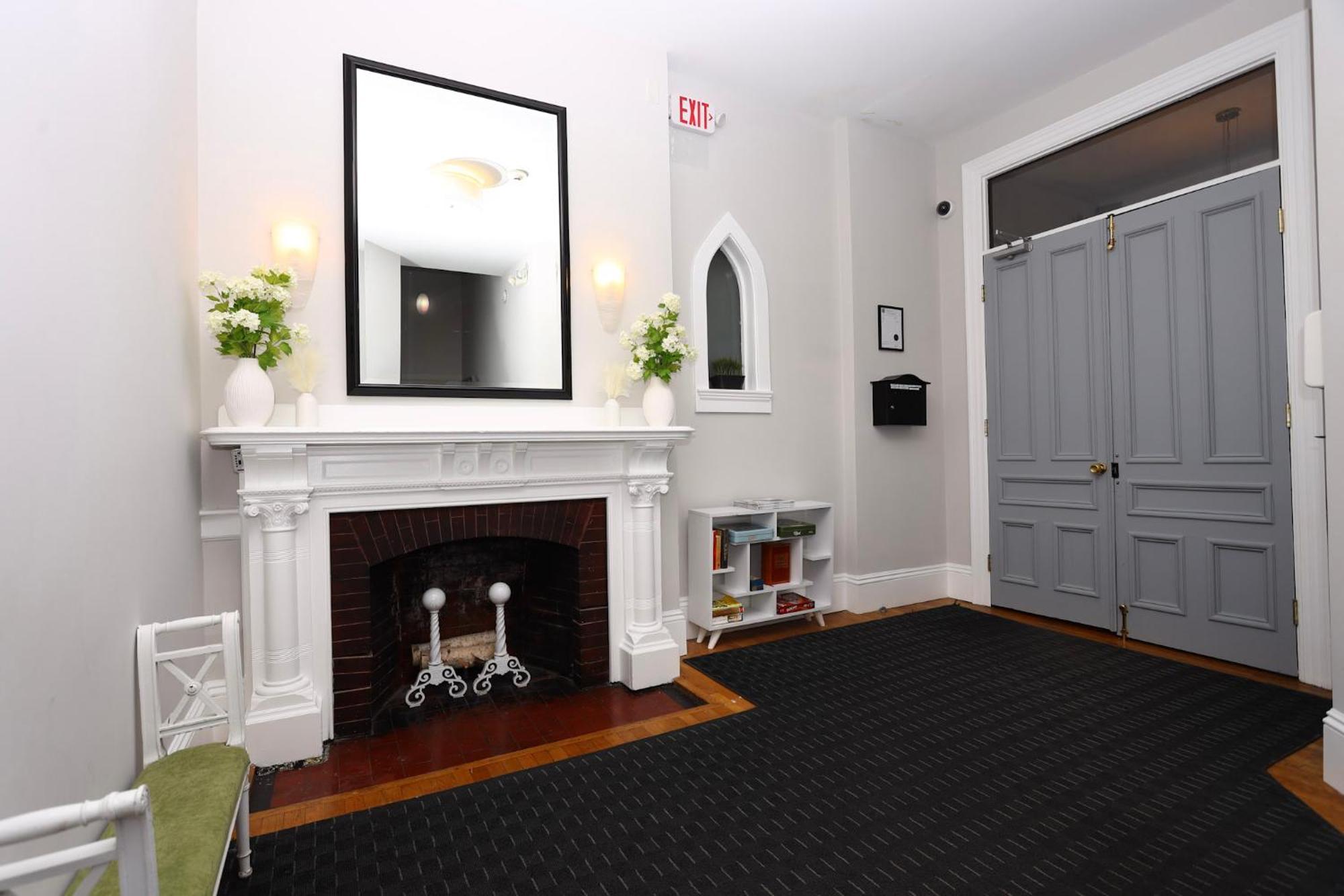 Furnished Newbury Street Studio, #6 Boston Bagian luar foto